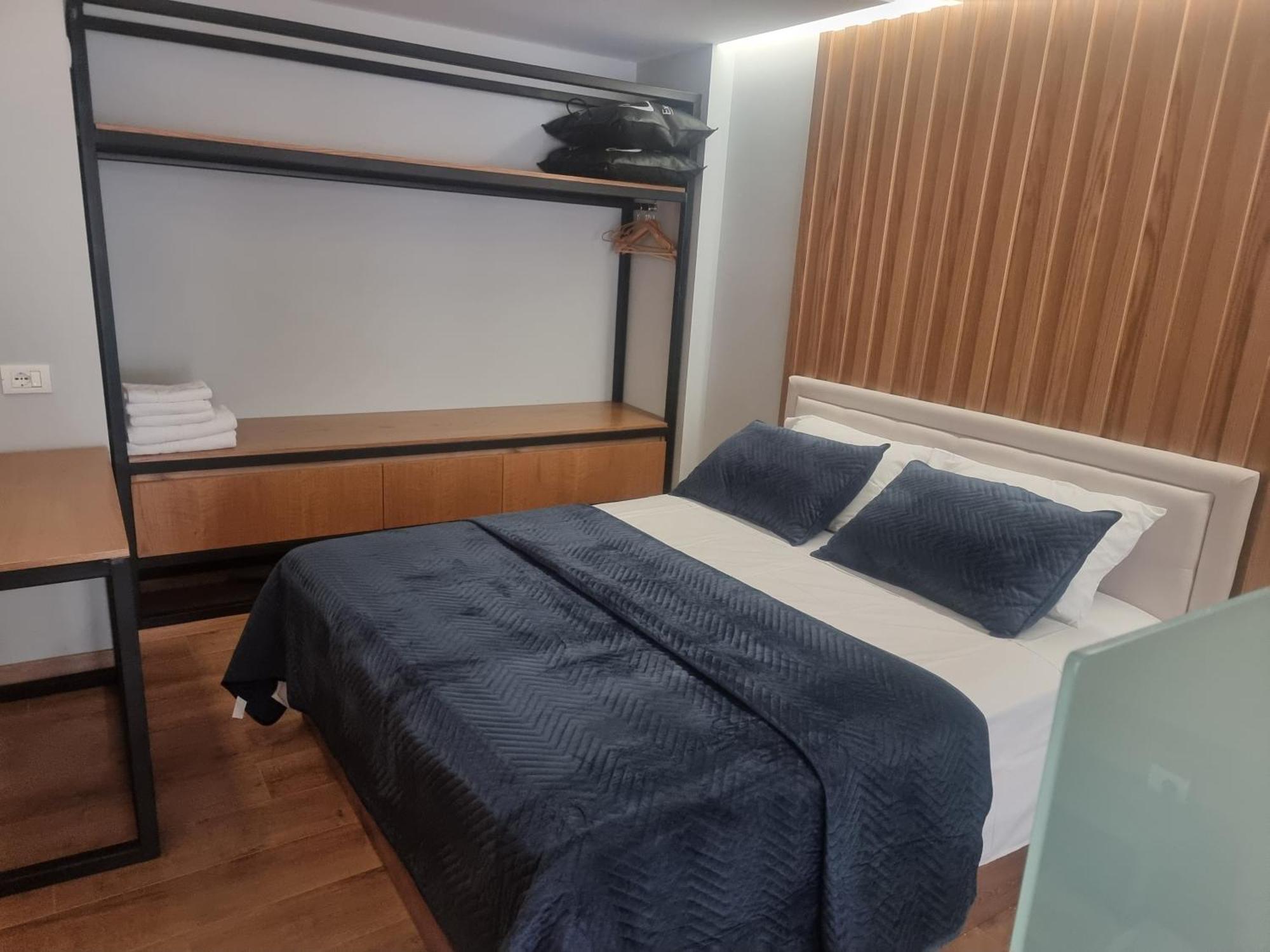 Centrepoint Stylish Apartment Tiranë Luaran gambar